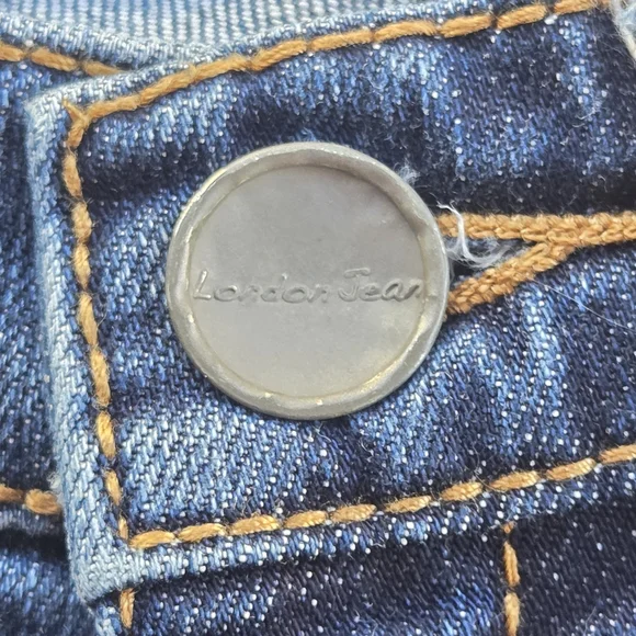 LONDONJEAN VS Low 5 Flap Distressed Jeans - Picture 4 of 14